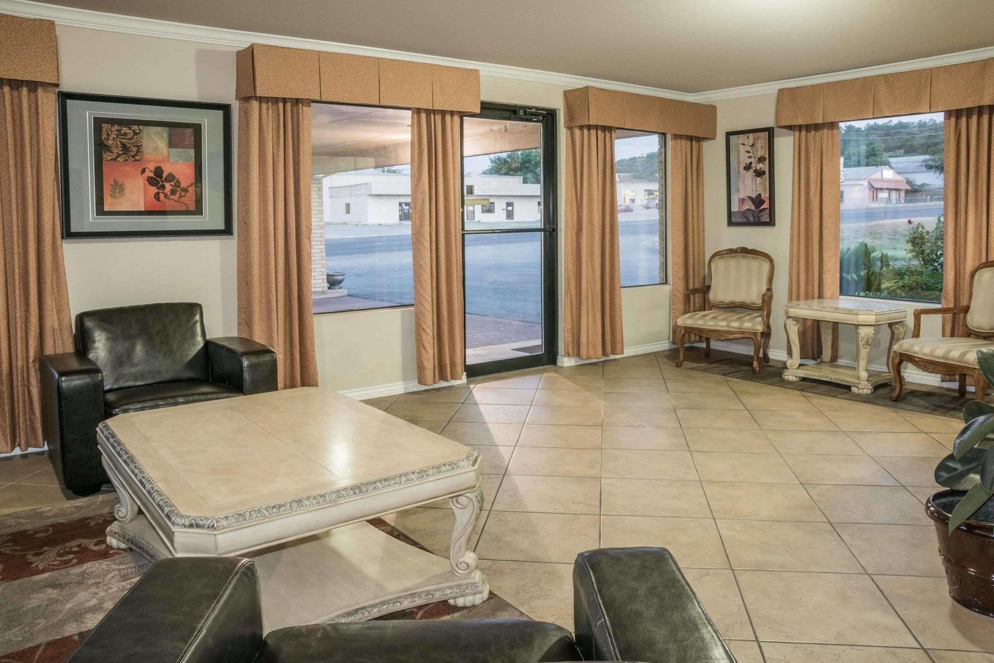 Hill Country Inn And Suite Copperas Cove ภายนอก รูปภาพ