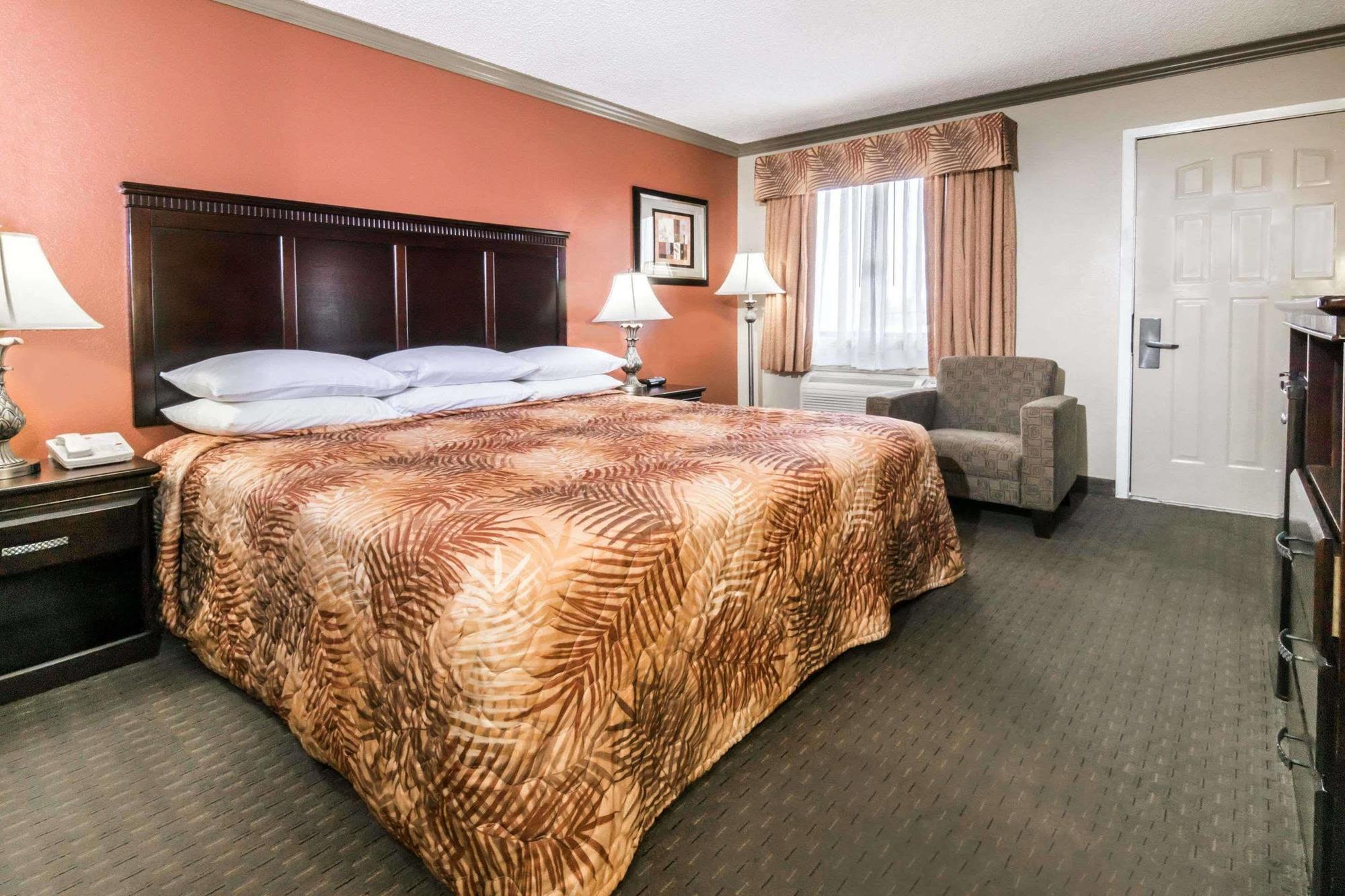 Hill Country Inn And Suite Copperas Cove ภายนอก รูปภาพ