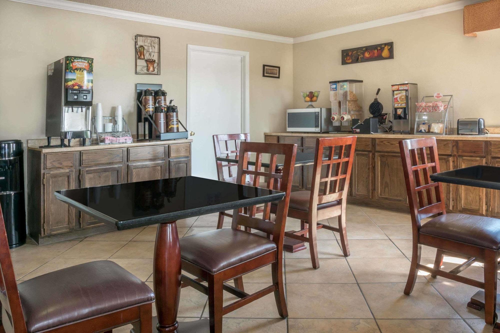 Hill Country Inn And Suite Copperas Cove ภายนอก รูปภาพ