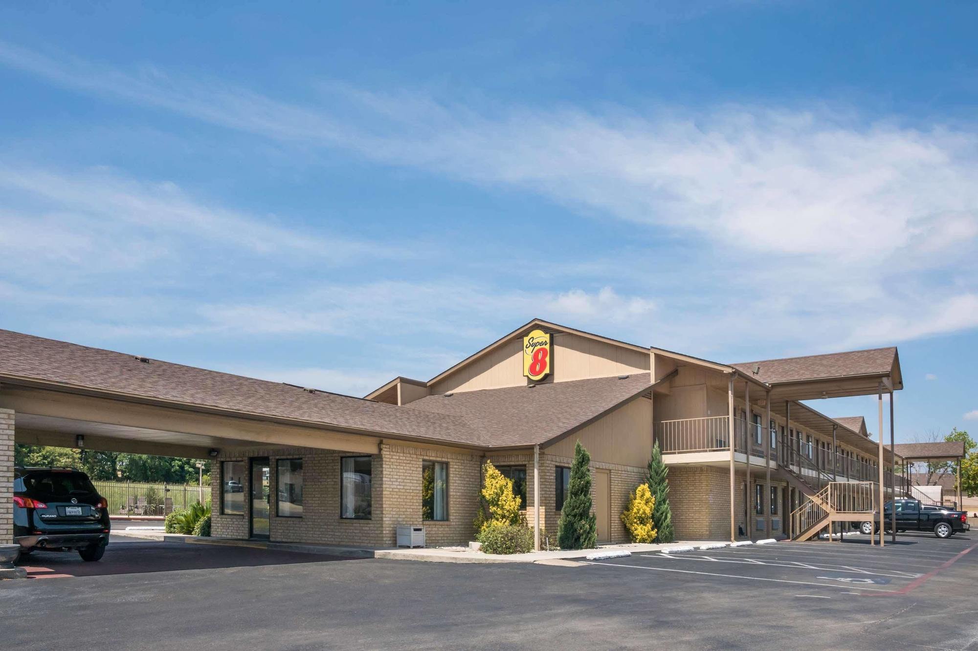 Hill Country Inn And Suite Copperas Cove ภายนอก รูปภาพ