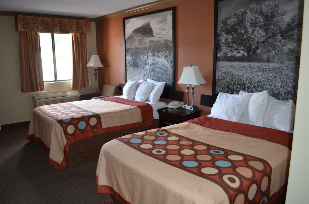 Hill Country Inn And Suite Copperas Cove ภายนอก รูปภาพ